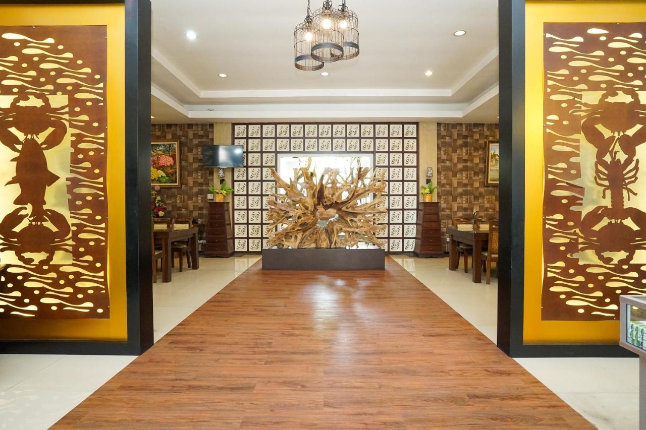 Oyo 282 Putri Utari Residence Malang Exterior photo